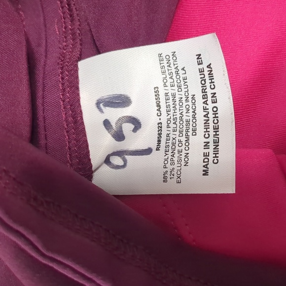 2 Nike tops - Picture 9 of 11